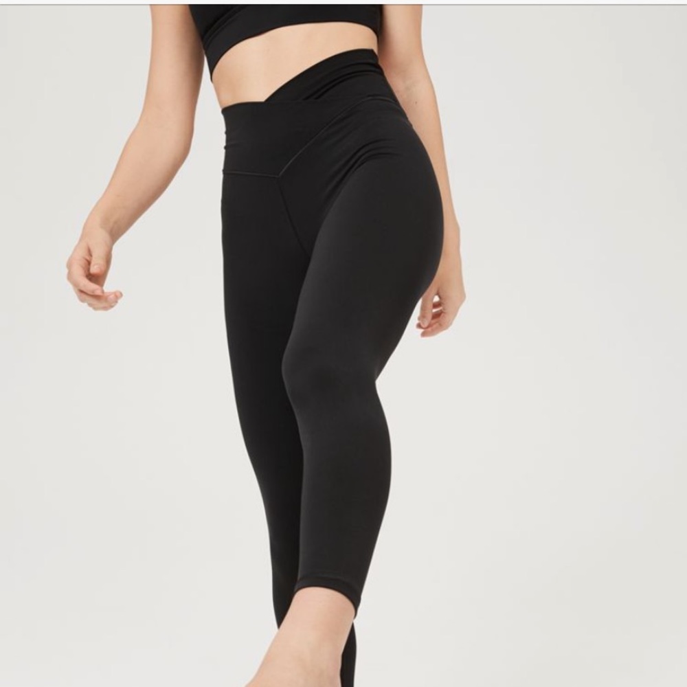 AERIE Real Me High Waisted Crossover Leggings